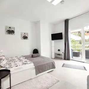 Fantastico With Balcony, Terrace, Air Conditioning And Free Parking, Ideal For Couples And Solo Travelers Appartement Puerto de la Cruz (Tenerife)