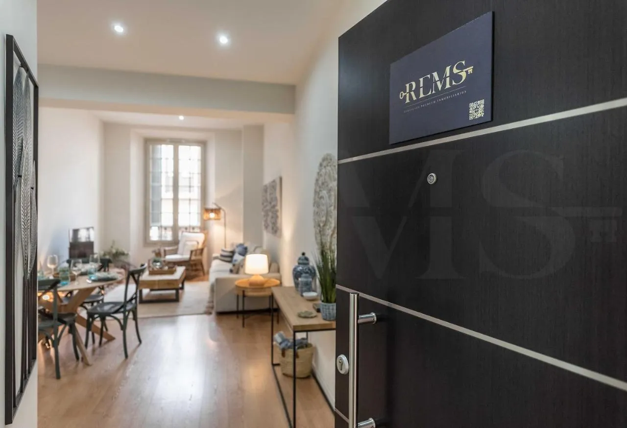 Dreamy Mediterranean Apartment With Parking - Center By Rems Málaga España
