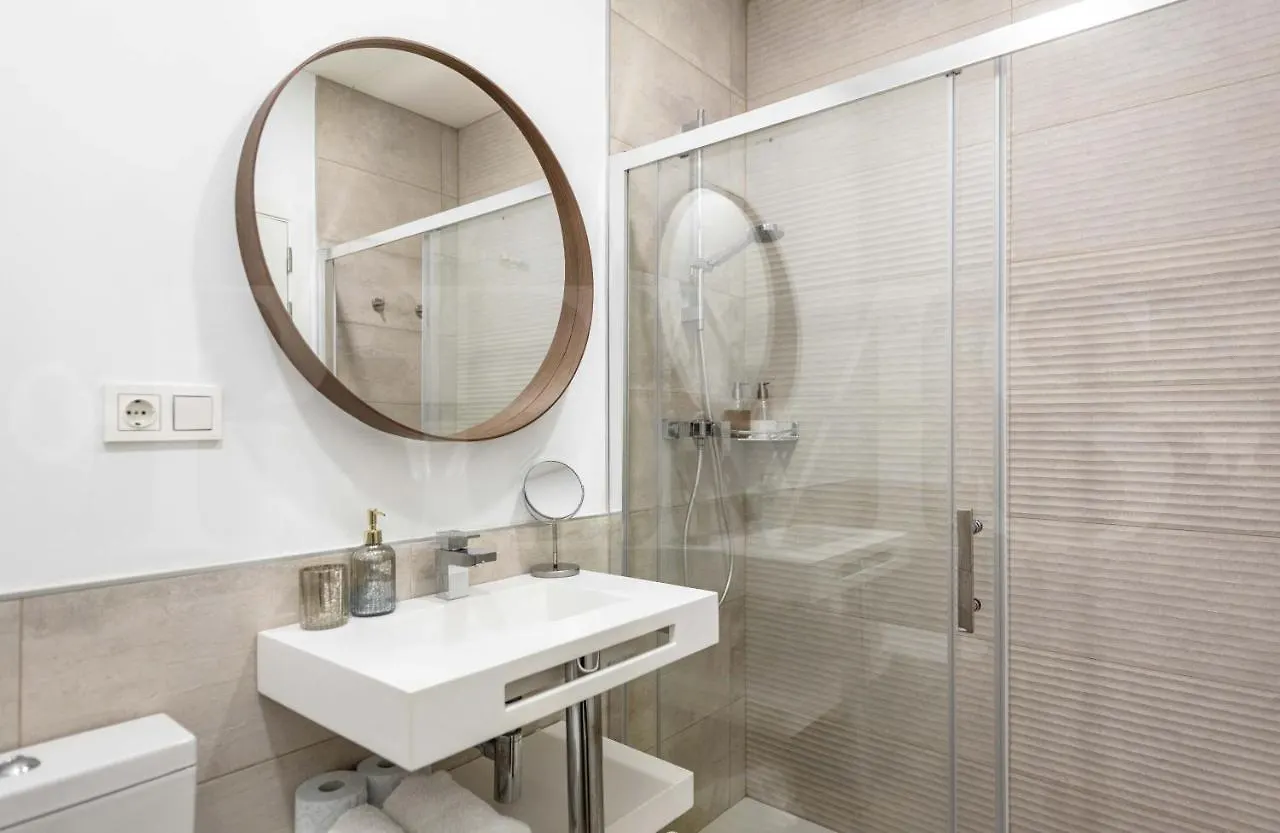 Dreamy Mediterranean Apartment With Parking - Center By Rems Málaga